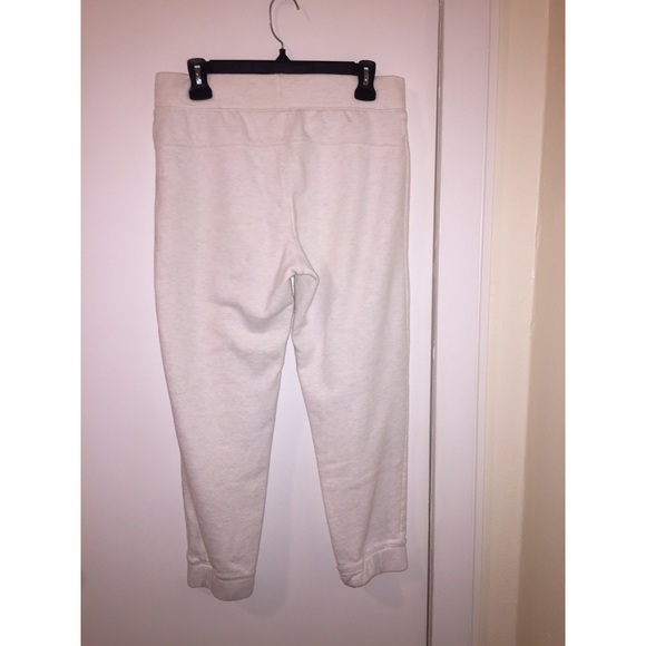 3 for $15 💥 Gap Body sweatpants - Picture 3 of 4
